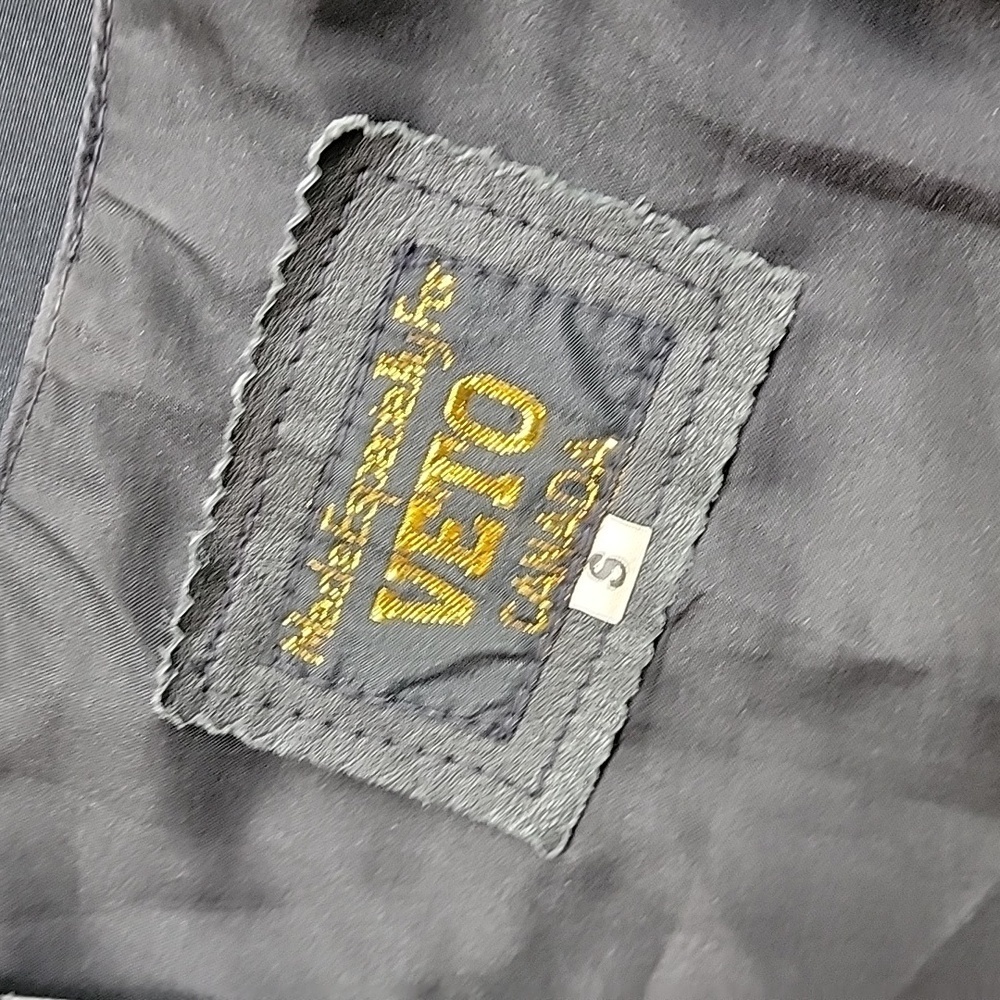 VETO Canada 100% Leather Button Snap Down Vest - Picture 7 of 11